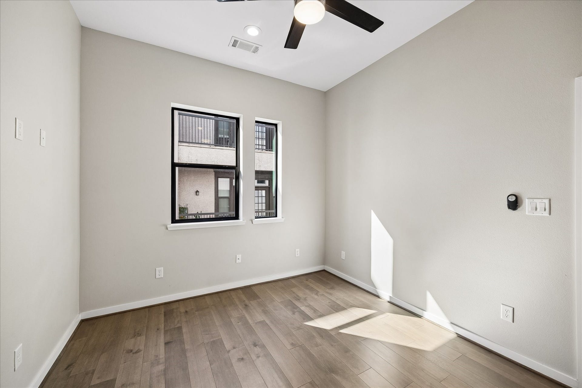 607 Memorial Heights Drive, Houston, TX 77007 607 Memorial Heights Drive, Houston, TX 77007
