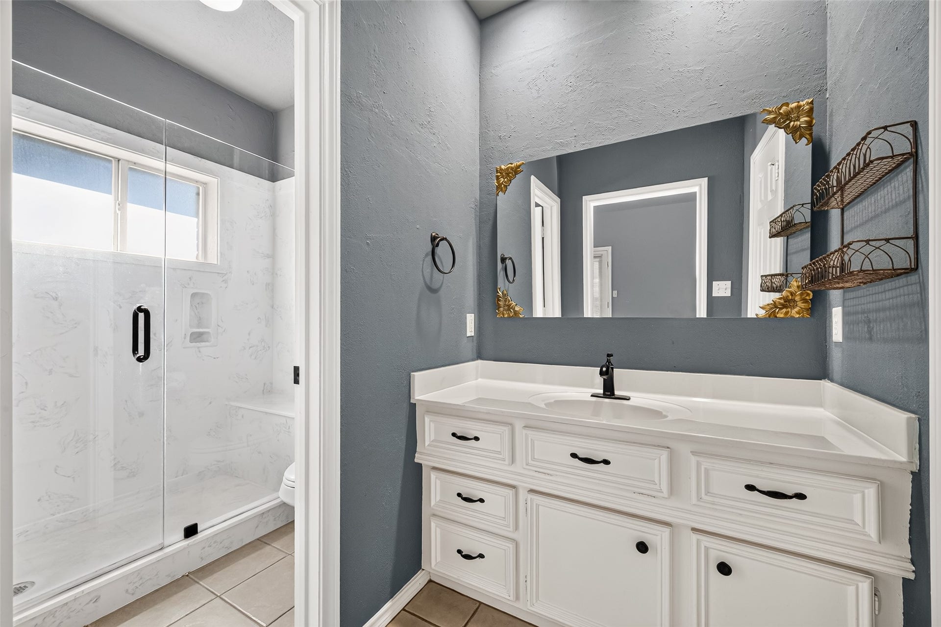 103 Fairway View Court, Montgomery, TX 77356 Primary bathroom with large shower