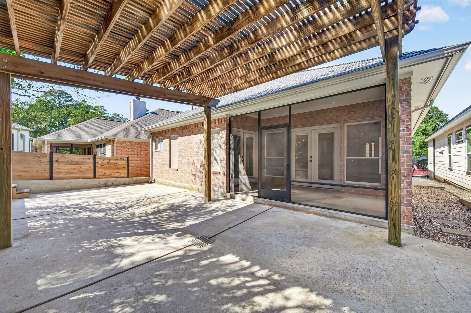 103 Fairway View Court, Montgomery, TX 77356 Spacious patio with screened porch