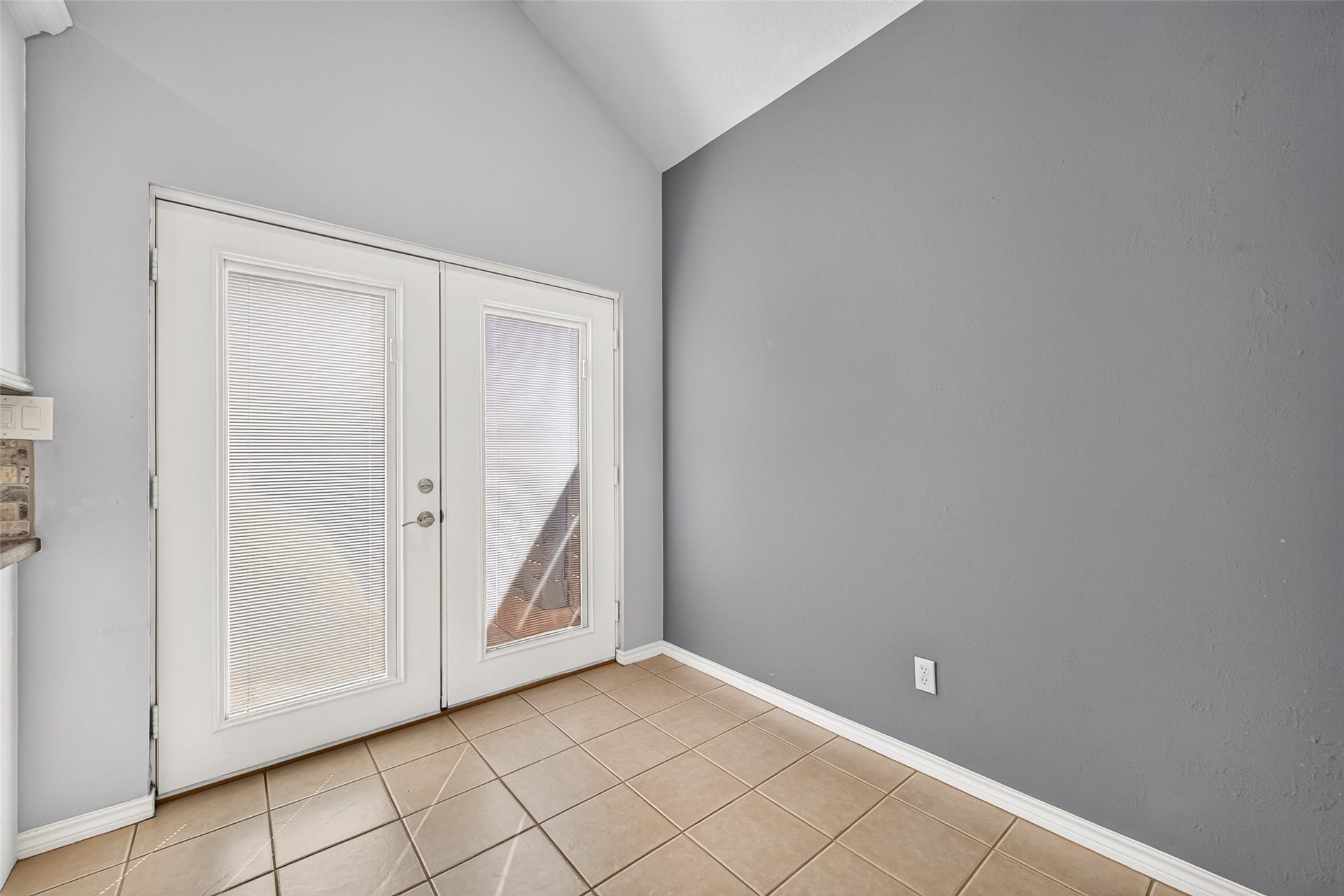 103 Fairway View Court, Montgomery, TX 77356 Breakfast room