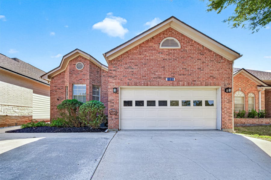 Property photo for 103 Fairway View Court, Montgomery, TX