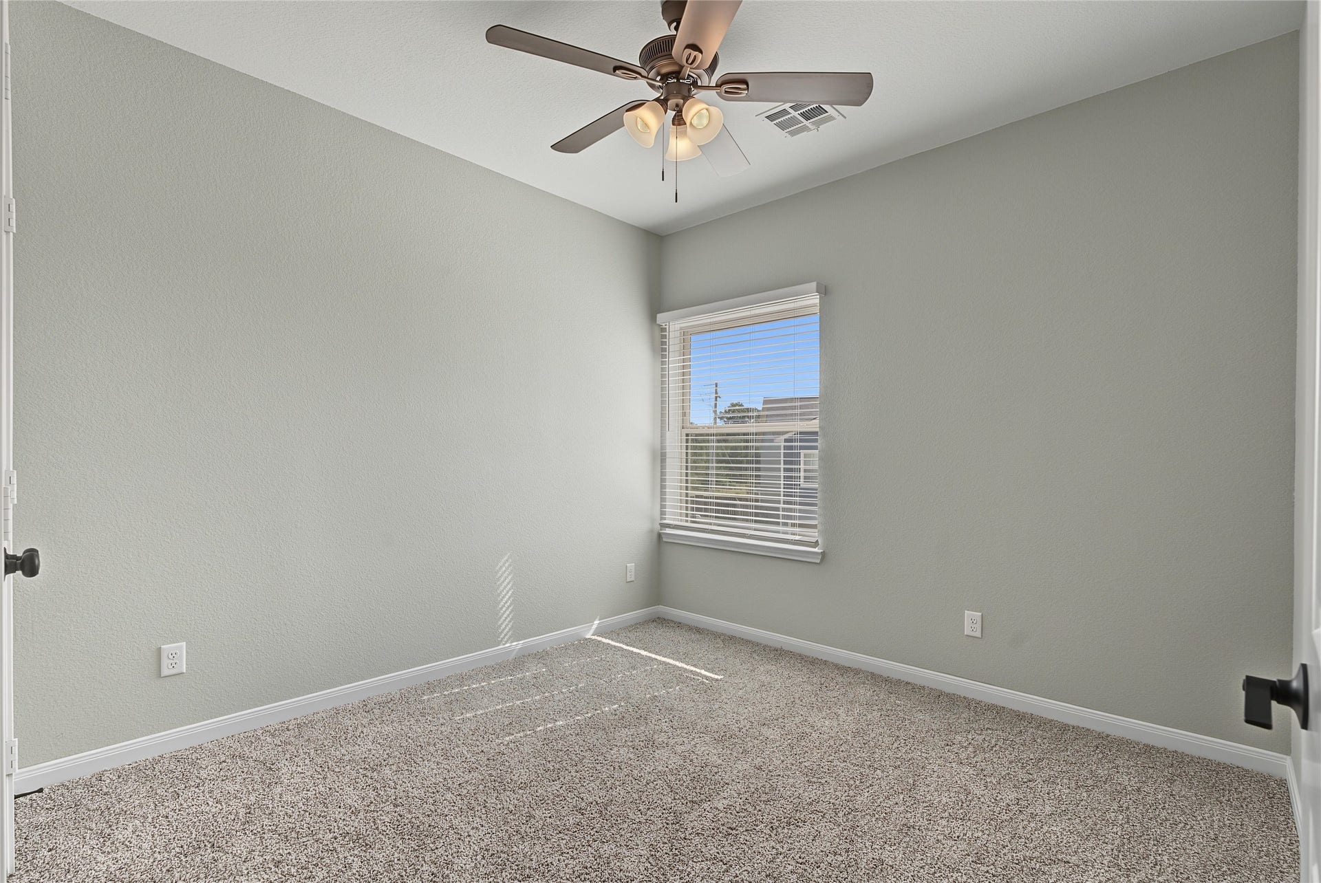 14010 Longstreet Rd W, Building 6, #6A-C, Willis, TX 77318