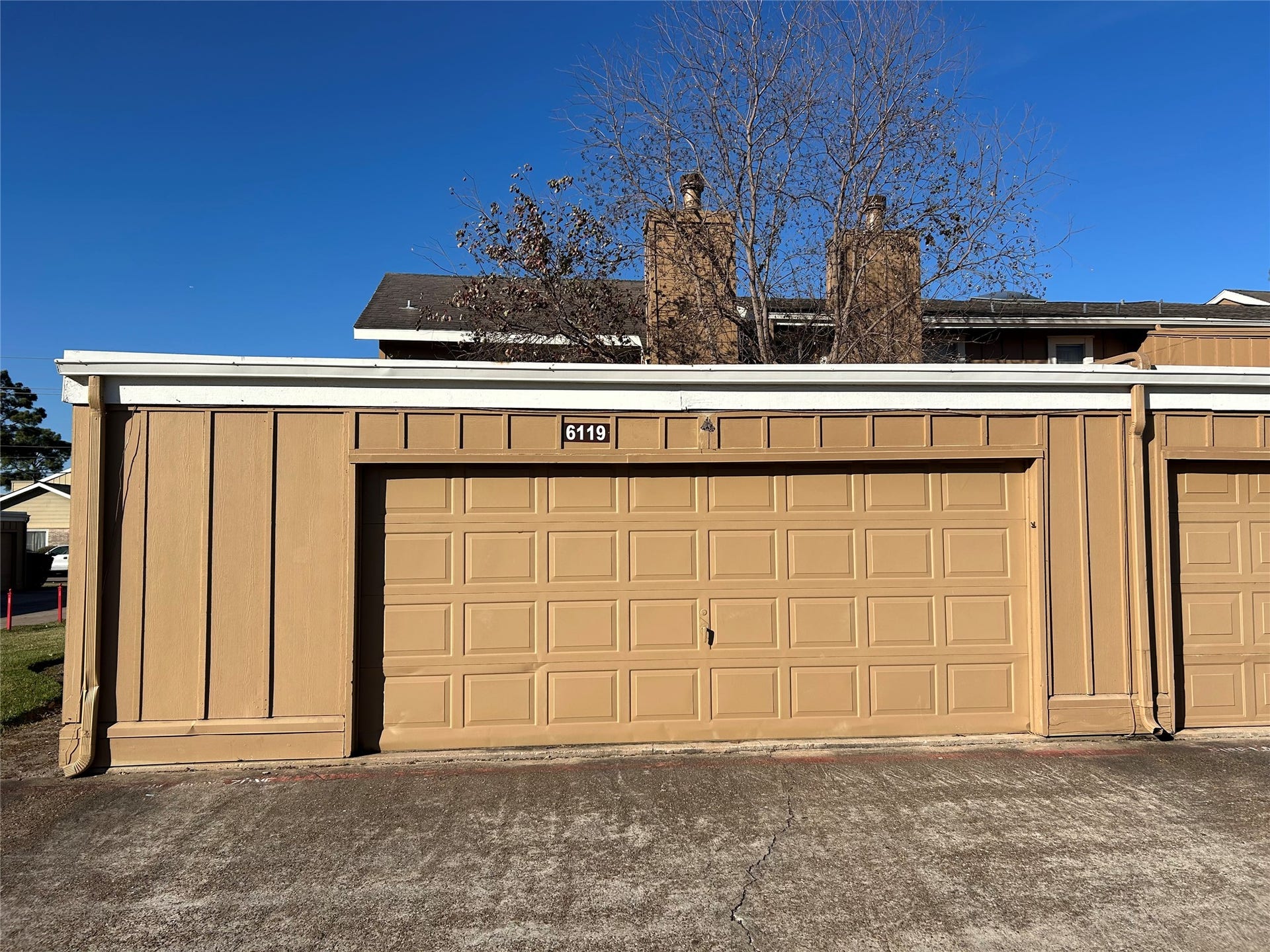 6119 Dryad Drive, Houston, TX 77035 Oversized detached 2 car garage