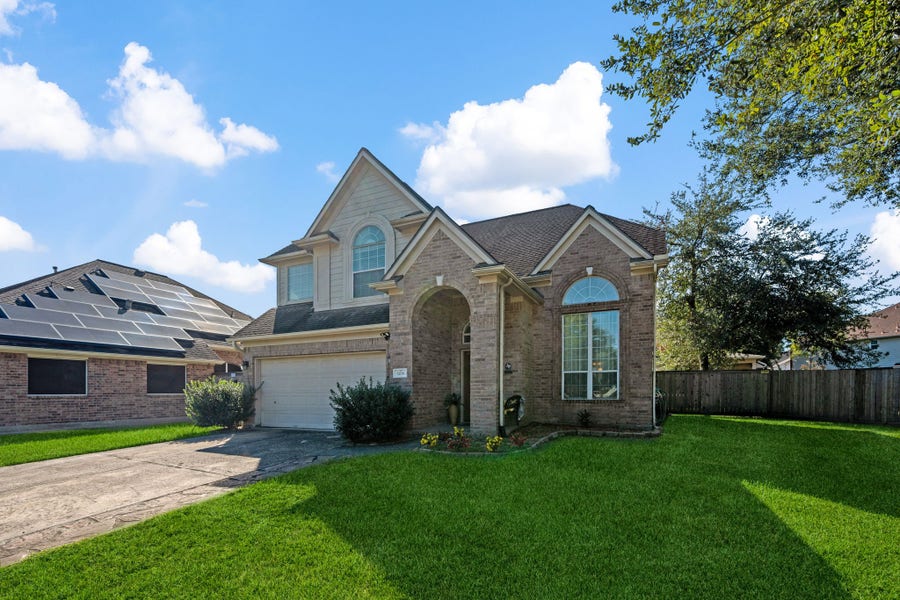 Property photo for 5106 Pin Oak Drive, Pasadena, TX