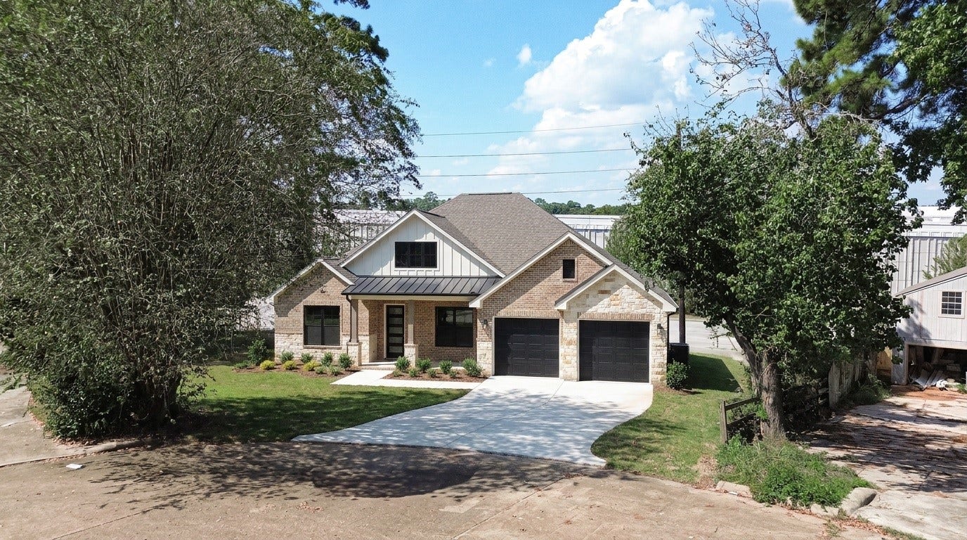 28102 Linda Lane Lane, Tomball, TX 77375 Conceptual virtual rendering illustrating one possible 1,800 sqft custom home design for the property. Home, improvements and landscaping shown are currently not constructed or included. Rendering is for visualization purposes only and is subject to architectural plans, builder specifications, governmental approvals and deed restrictions. Buyer to independently verify all building requirements and feasibility.