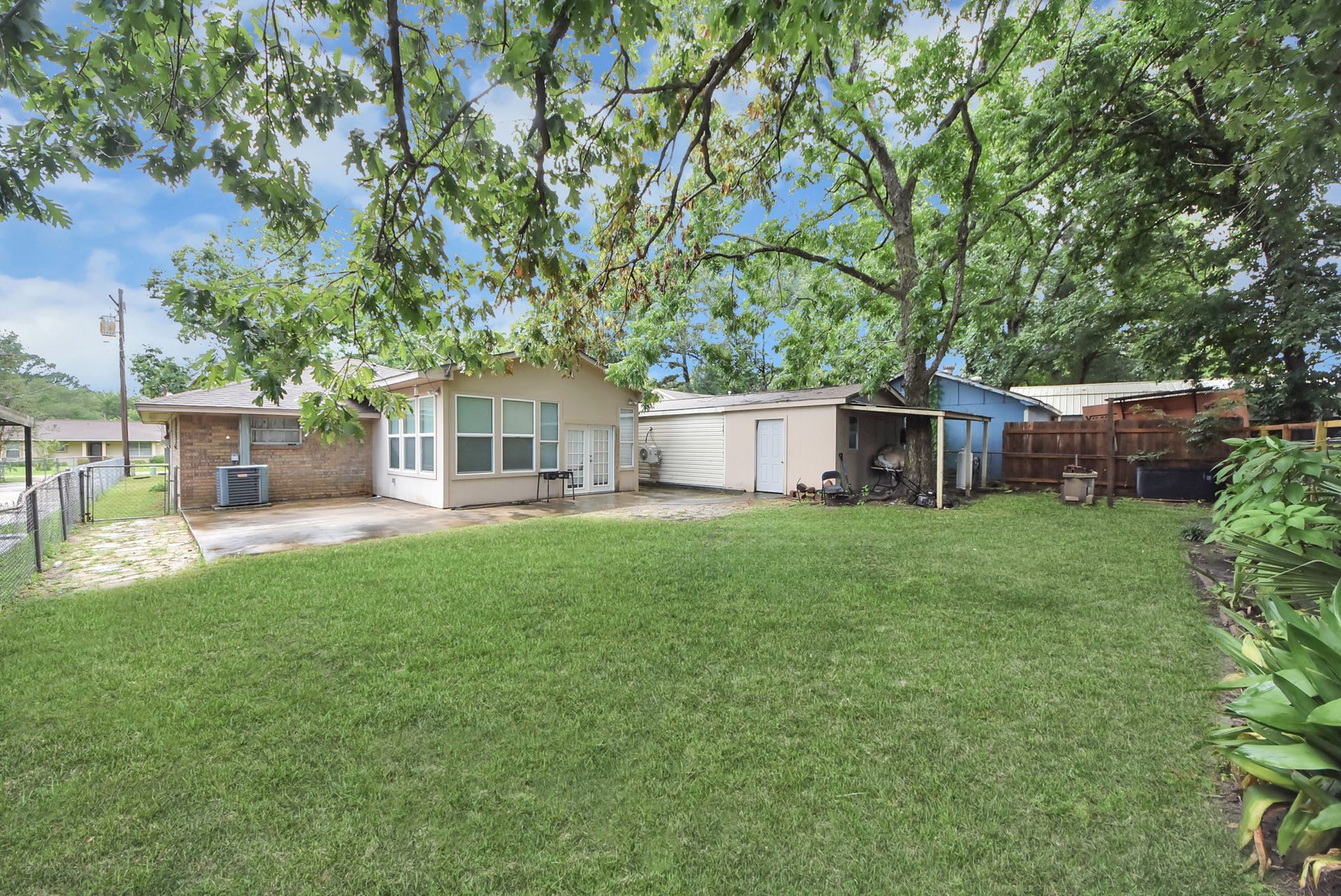 24267 W Oak Drive, Porter, TX 77365 24267 W Oak Drive, Porter, TX 77365