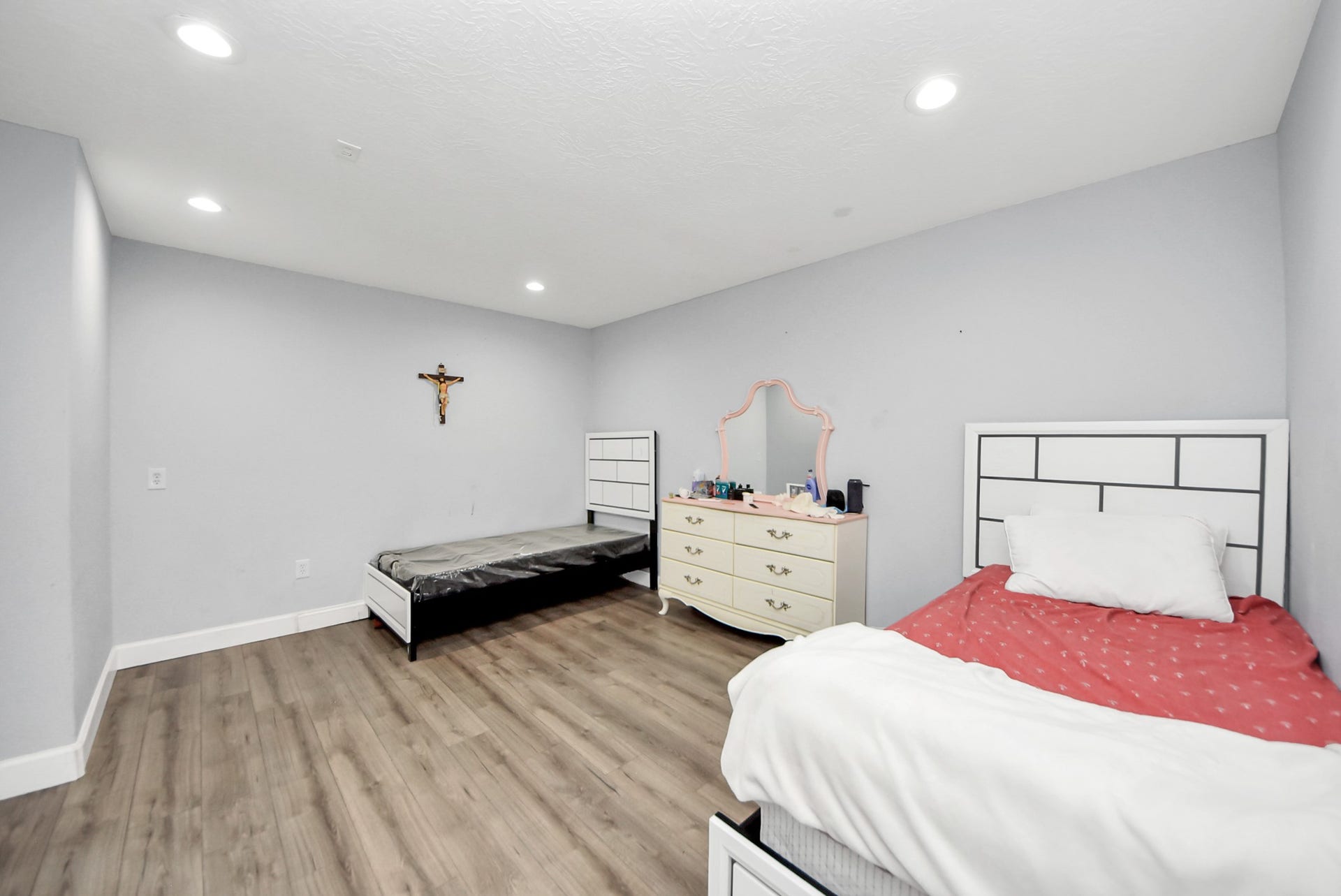 24267 W Oak Drive, Porter, TX 77365 24267 W Oak Drive, Porter, TX 77365