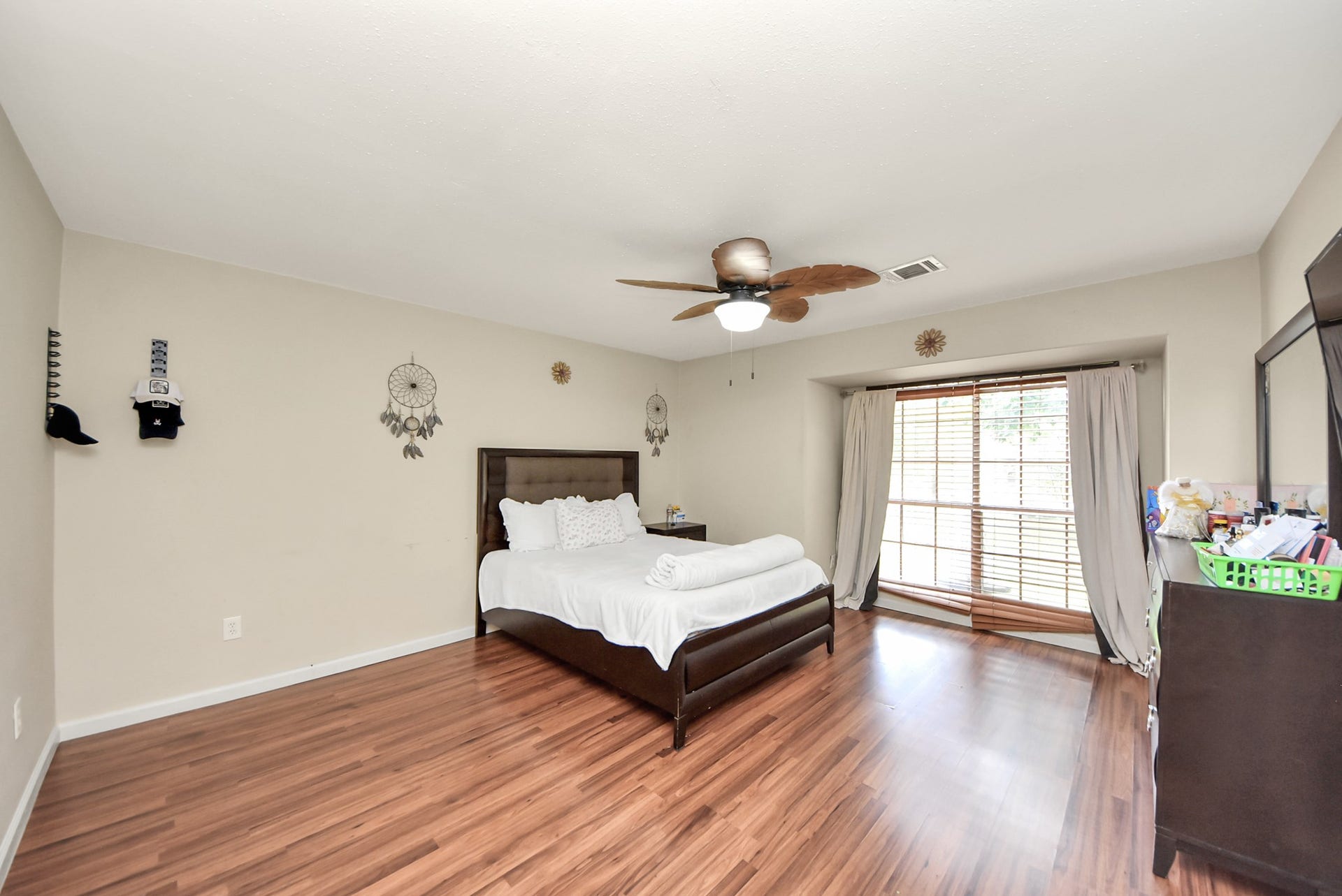 24267 W Oak Drive, Porter, TX 77365 24267 W Oak Drive, Porter, TX 77365