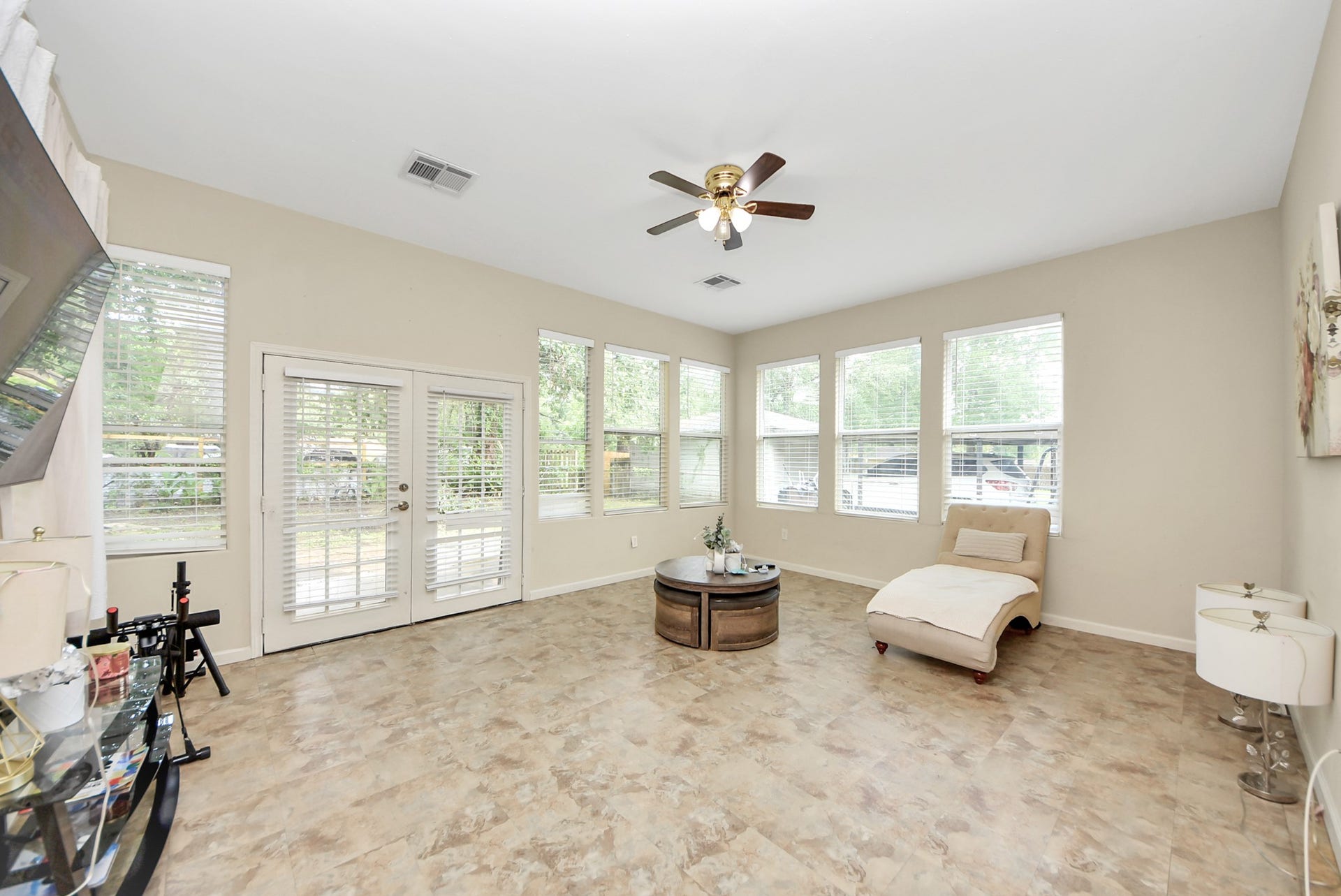 24267 W Oak Drive, Porter, TX 77365 24267 W Oak Drive, Porter, TX 77365