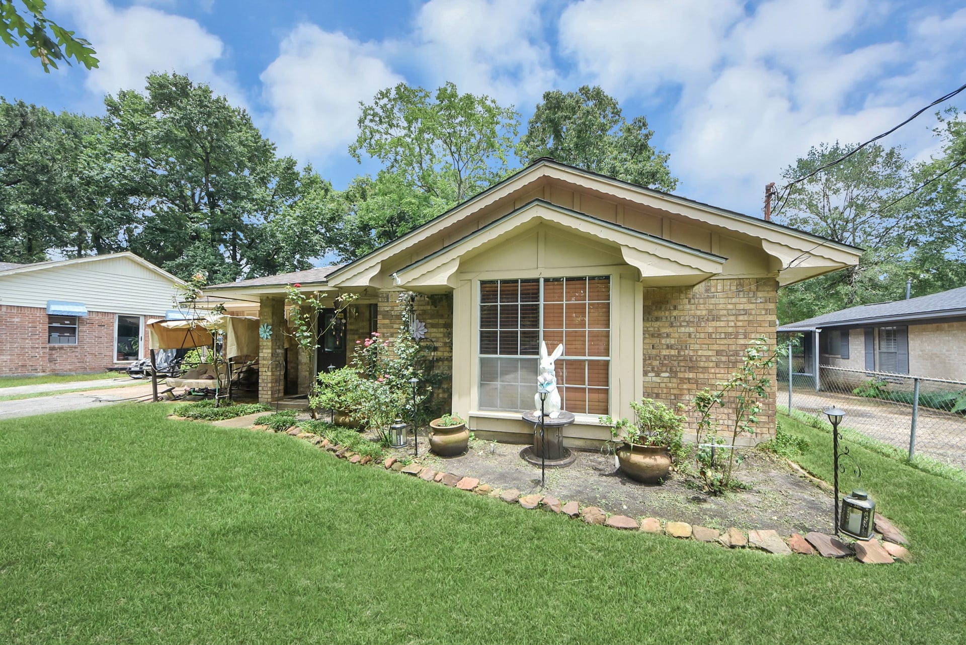24267 W Oak Drive, Porter, TX 77365 24267 W Oak Drive, Porter, TX 77365
