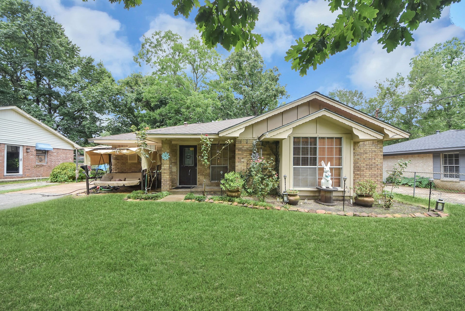 24267 W Oak Drive, Porter, TX 77365 24267 W Oak Drive, Porter, TX 77365