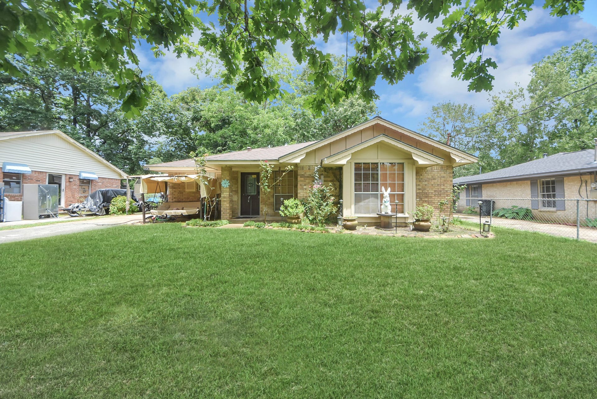 24267 W Oak Drive, Porter, TX 77365 24267 W Oak Drive, Porter, TX 77365