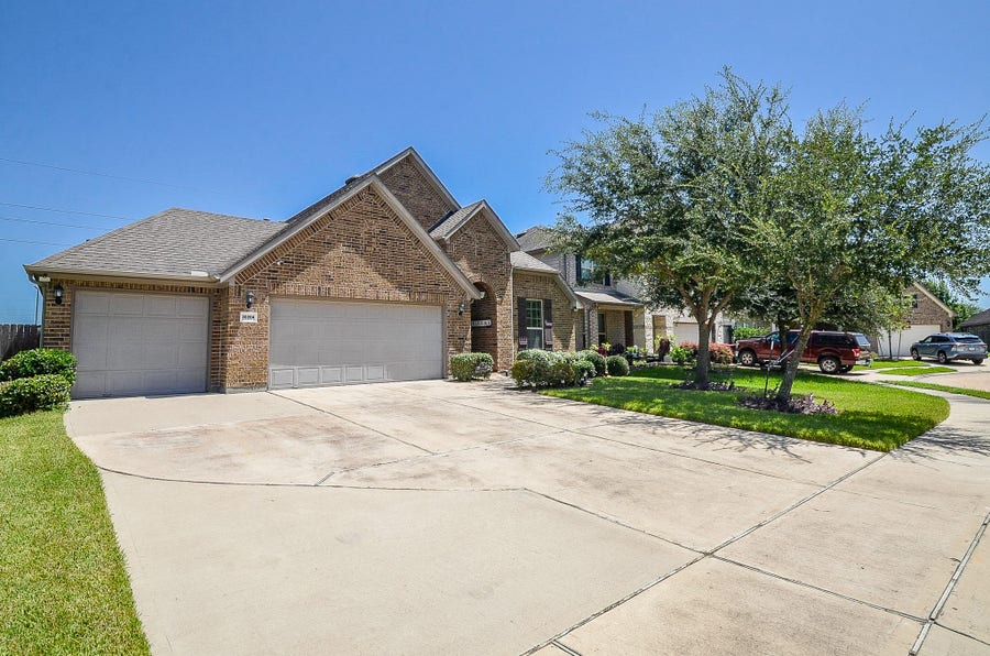 Property photo for 30204 Green Meadows Lane, Brookshire, TX
