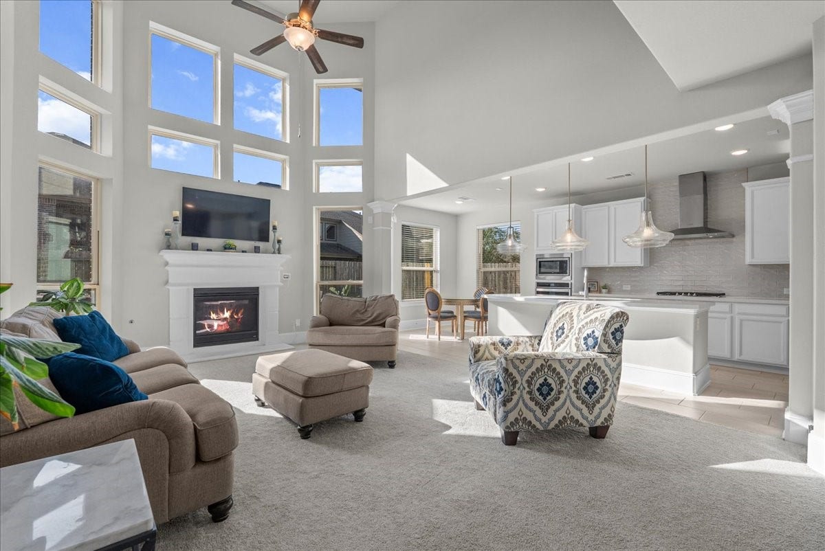 12417 Britta Lane, Texas City, TX 77568 Living room