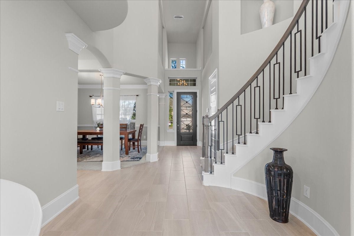 12417 Britta Lane, Texas City, TX 77568 Entrance with spiral staircase