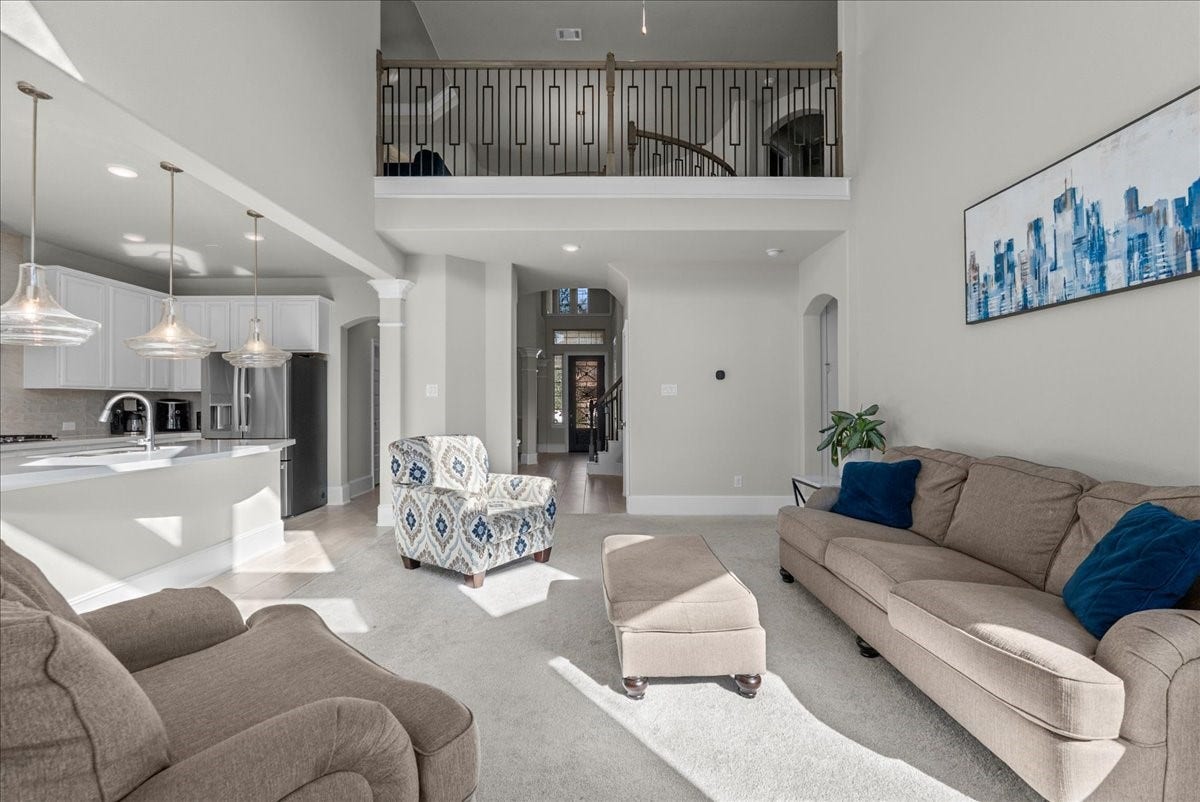 12417 Britta Lane, Texas City, TX 77568 Living room