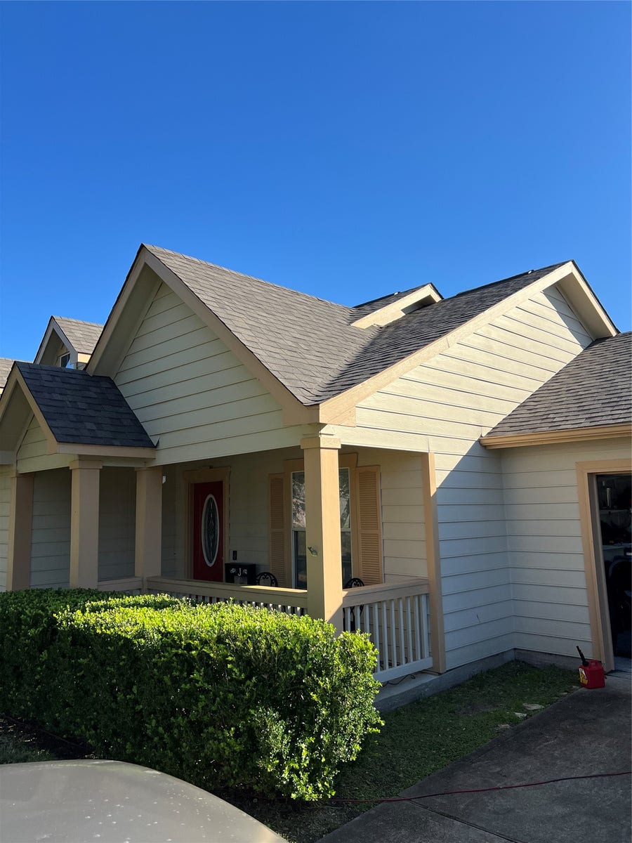 Property photo for 17118 Lake Ridge Circle, Rosharon, TX