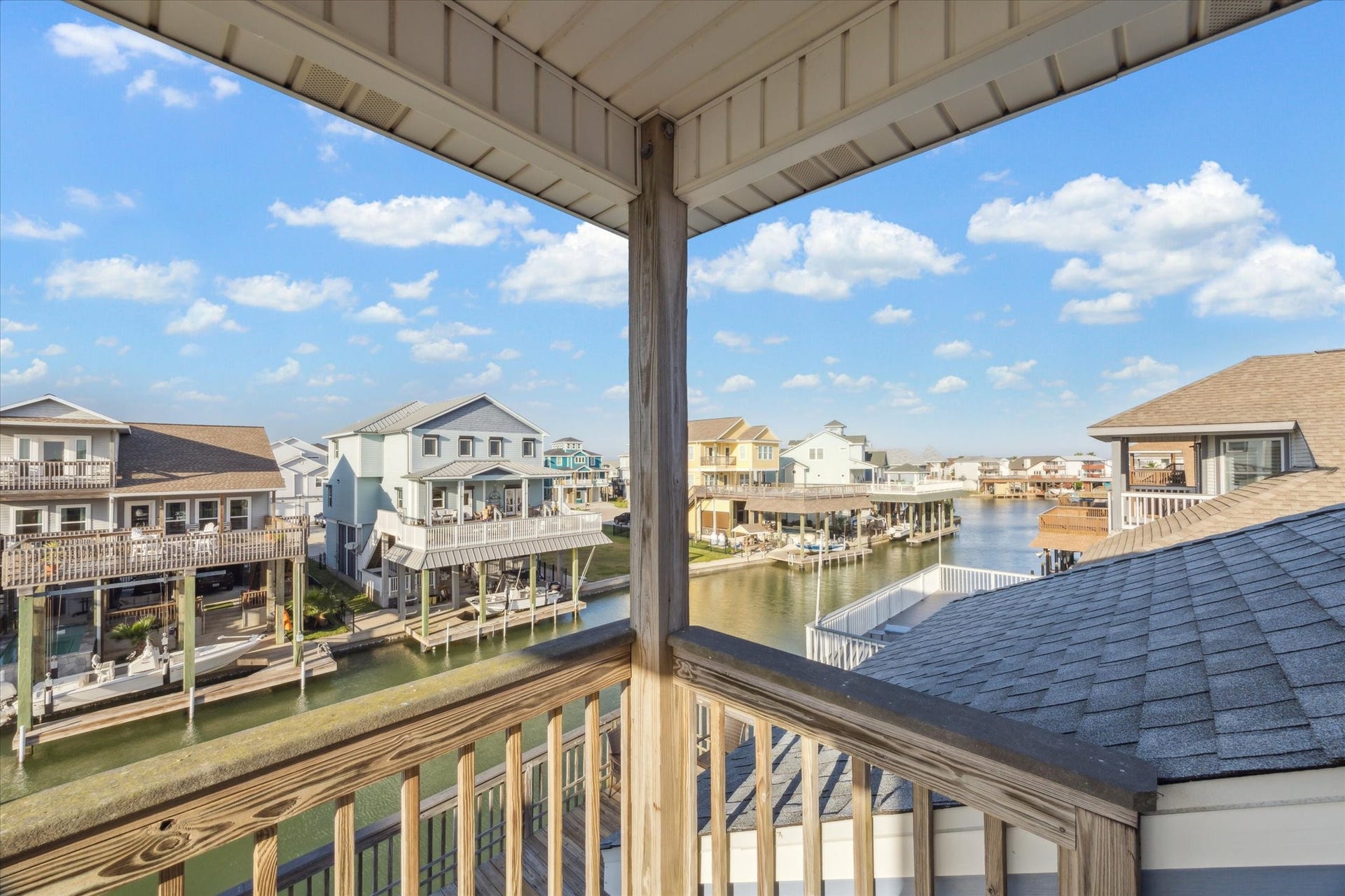 422 Windward Way, Tiki Island, TX 77554 422 Windward Way, Tiki Island, TX 77554