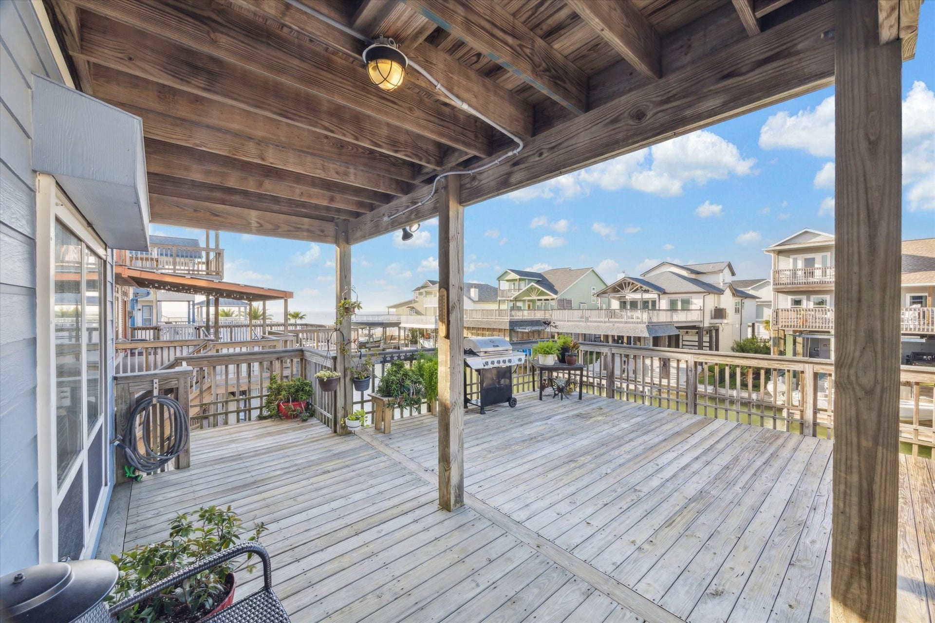 422 Windward Way, Tiki Island, TX 77554 422 Windward Way, Tiki Island, TX 77554