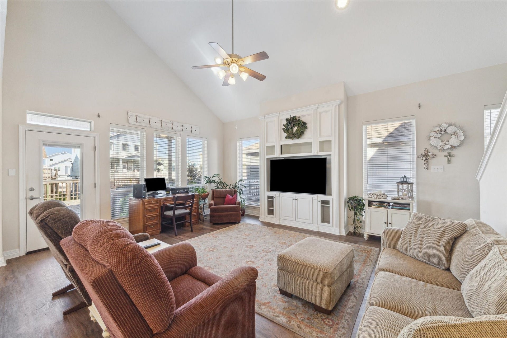 422 Windward Way, Tiki Island, TX 77554 422 Windward Way, Tiki Island, TX 77554