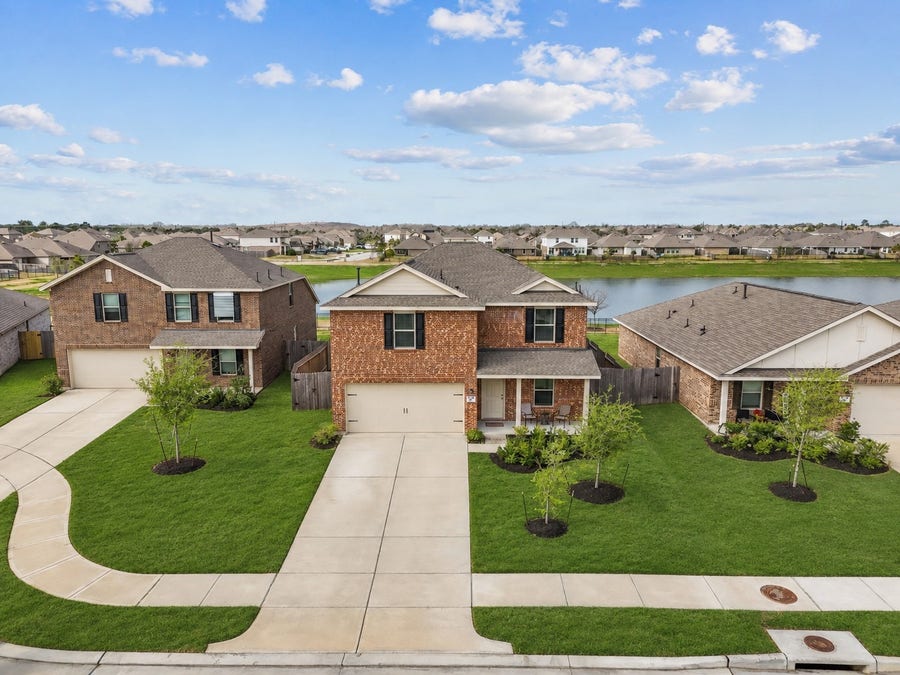 Property photo for 512 Maple Bend Lane, La Marque, TX