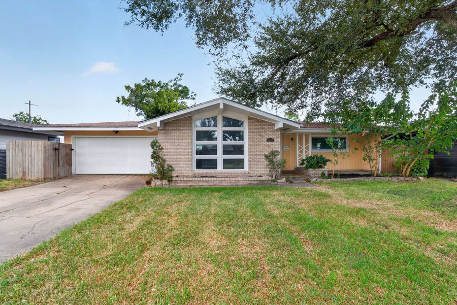 Property photo for 2110 Ridgemore Drive, Houston, TX