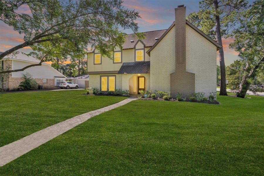 Property photo for 9115 Godstone Lane, Spring, TX