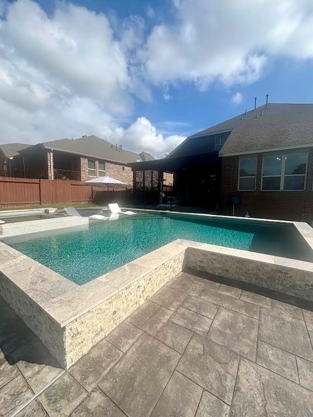 3 Muthill Circle, Conroe, TX 77304 Beautiful pool and hottub.