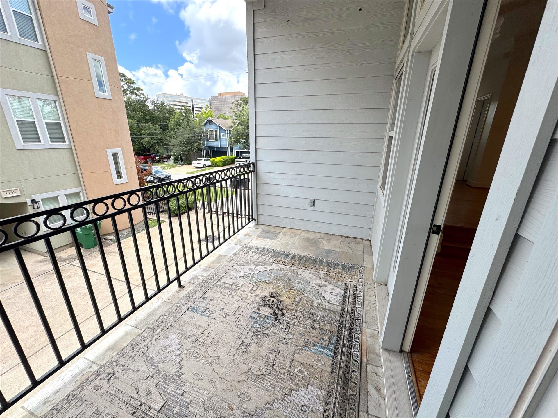 1128 W 26th Street, Houston, TX 77008 Balcony view