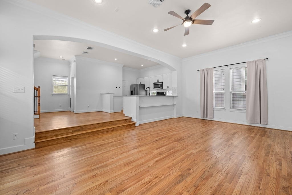 1128 W 26th Street, Houston, TX 77008 Living room overlooking the kitchen area