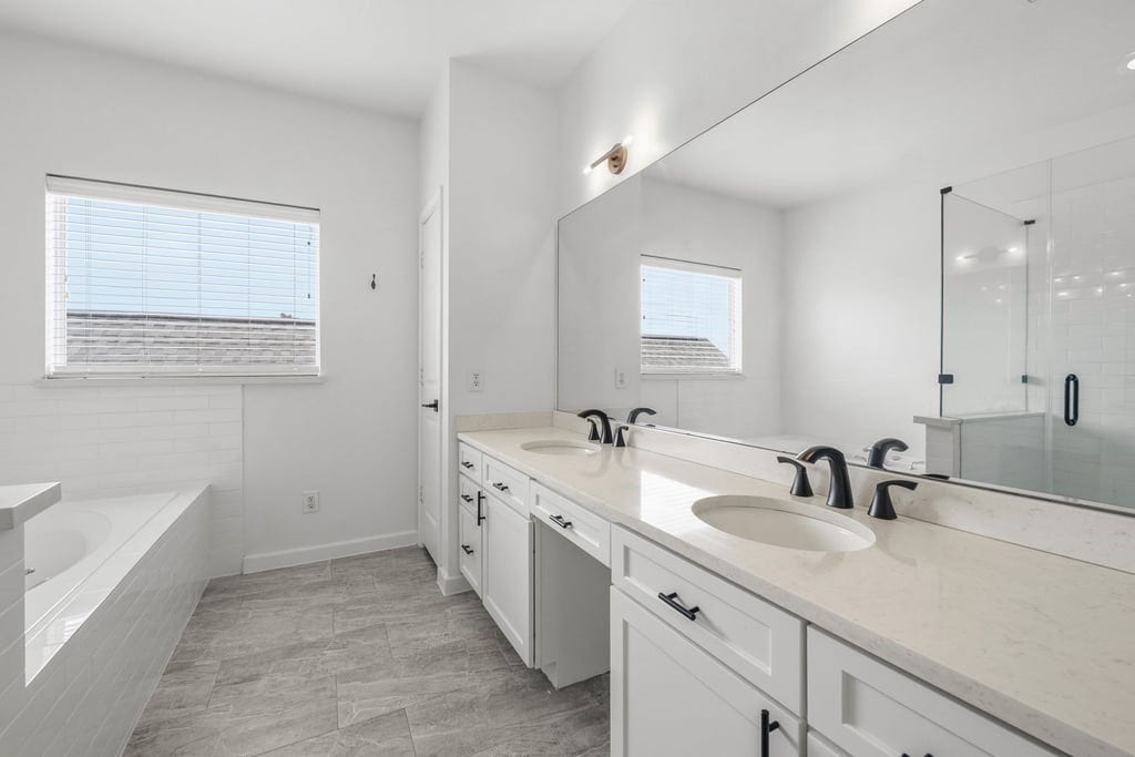 1128 W 26th Street, Houston, TX 77008 1128 W 26th Street, Houston, TX 77008