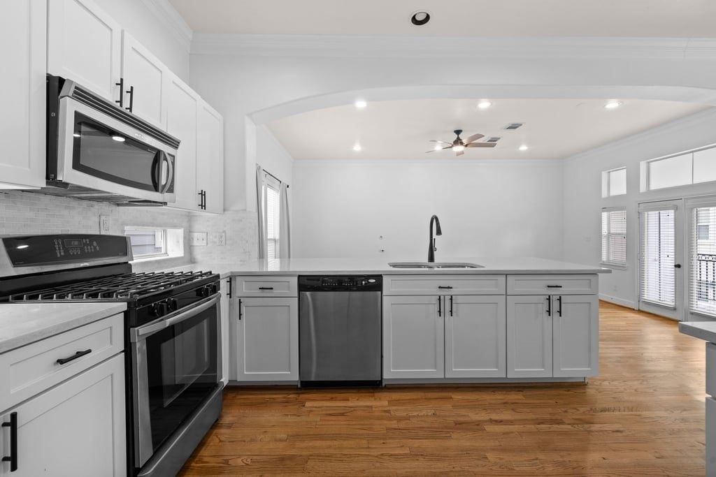 1128 W 26th Street, Houston, TX 77008 another kitchen view