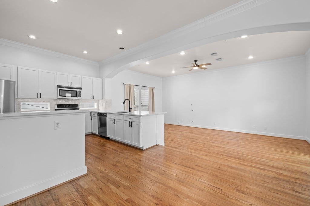 1128 W 26th Street, Houston, TX 77008 1128 W 26th Street, Houston, TX 77008