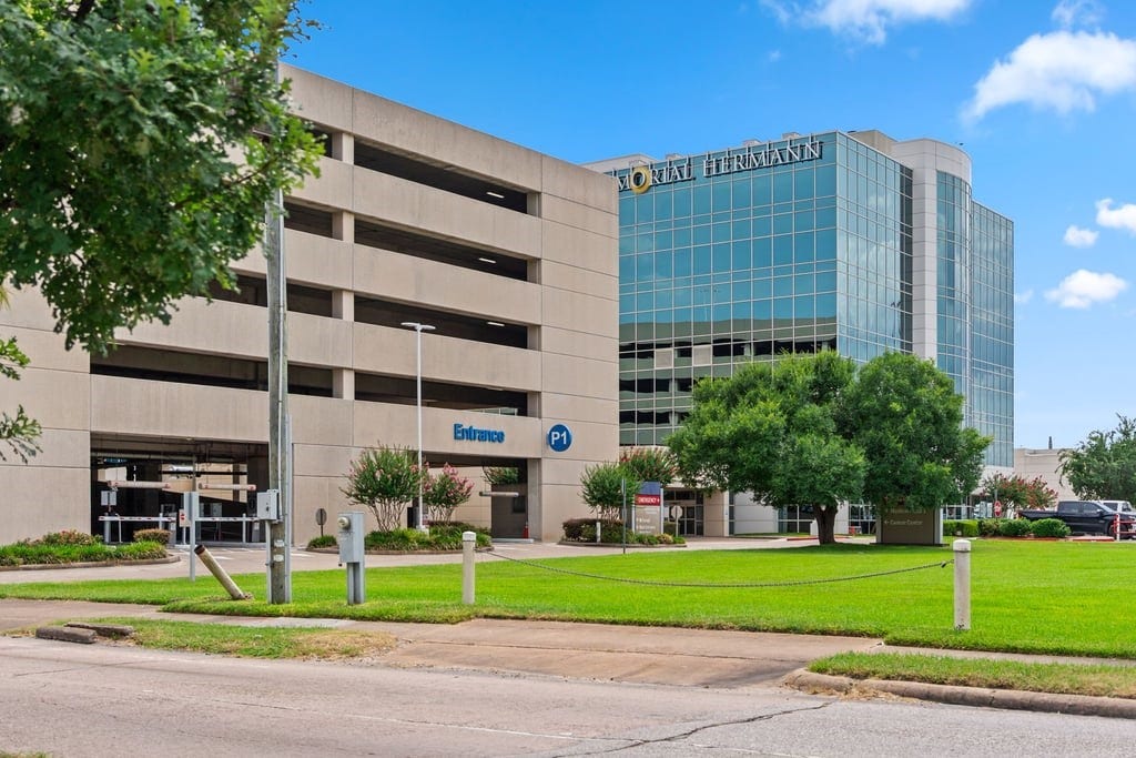 1128 W 26th Street, Houston, TX 77008 Hospital located within 5 mins.