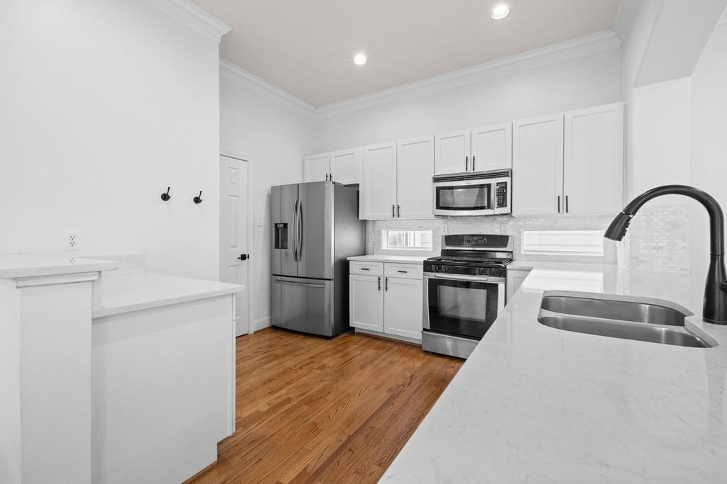 1128 W 26th Street, Houston, TX 77008 1128 W 26th Street, Houston, TX 77008