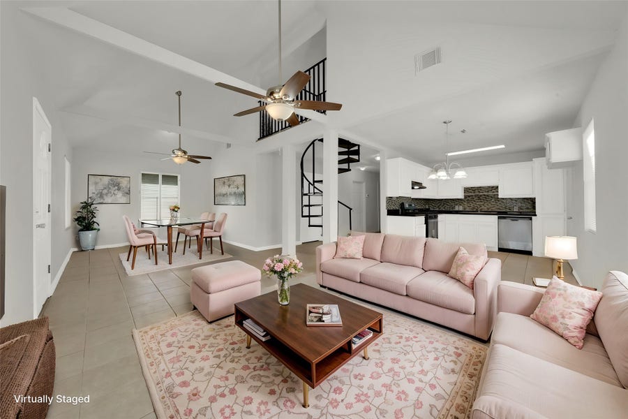 Property photo for 106 Hanover Street, Houston, TX