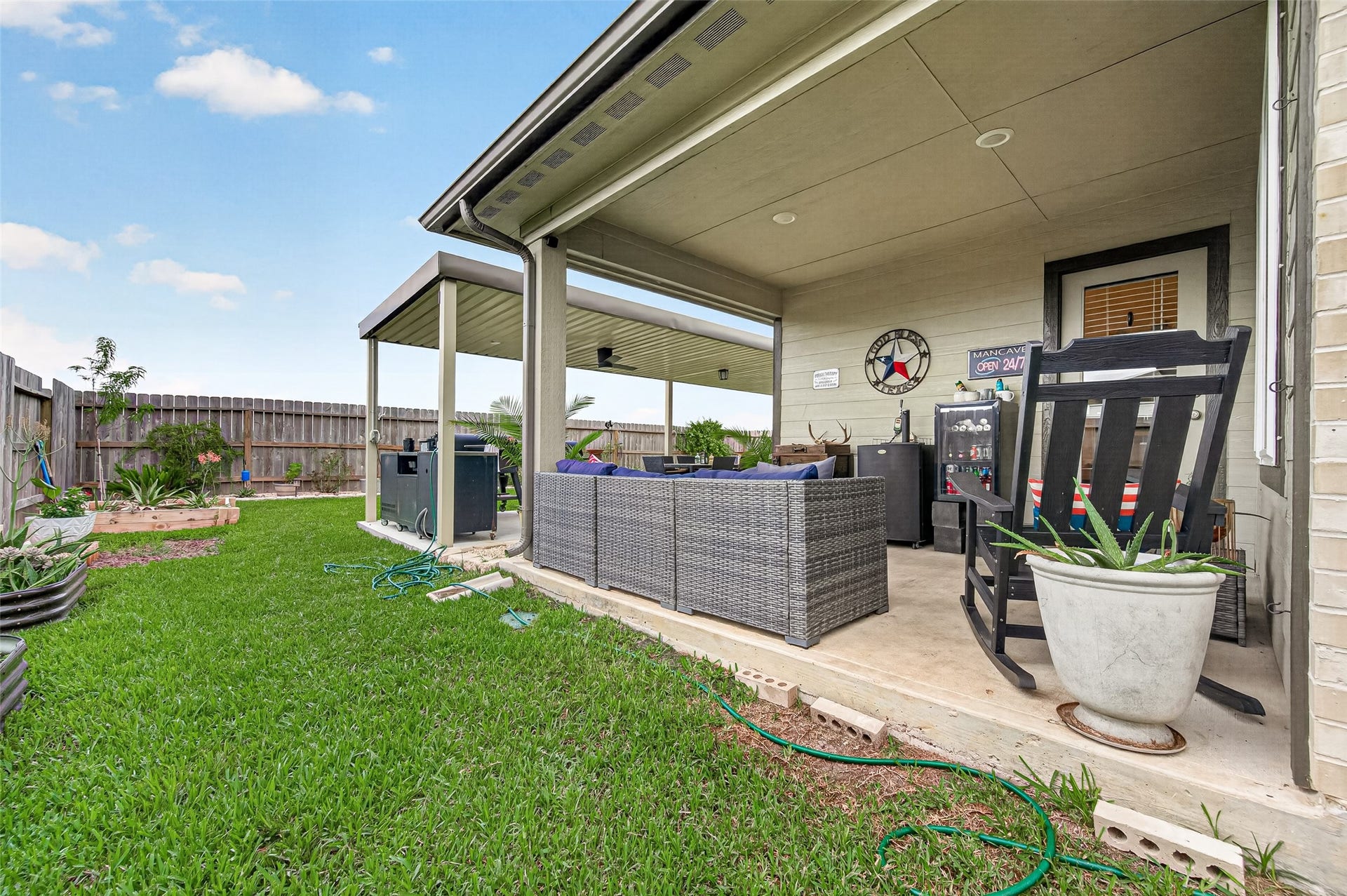 10626 Deussen Lane, Texas City, TX 77591 10626 Deussen Lane, Texas City, TX 77591