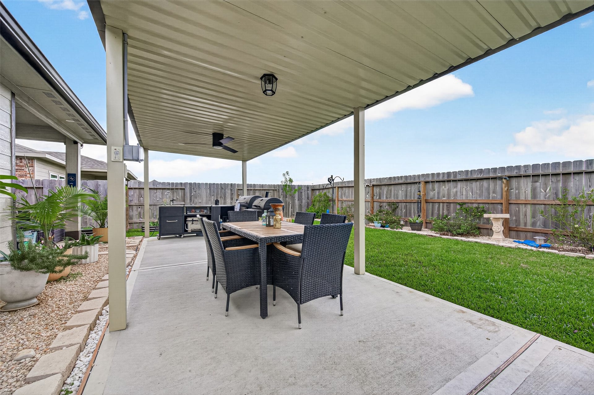 10626 Deussen Lane, Texas City, TX 77591 10626 Deussen Lane, Texas City, TX 77591