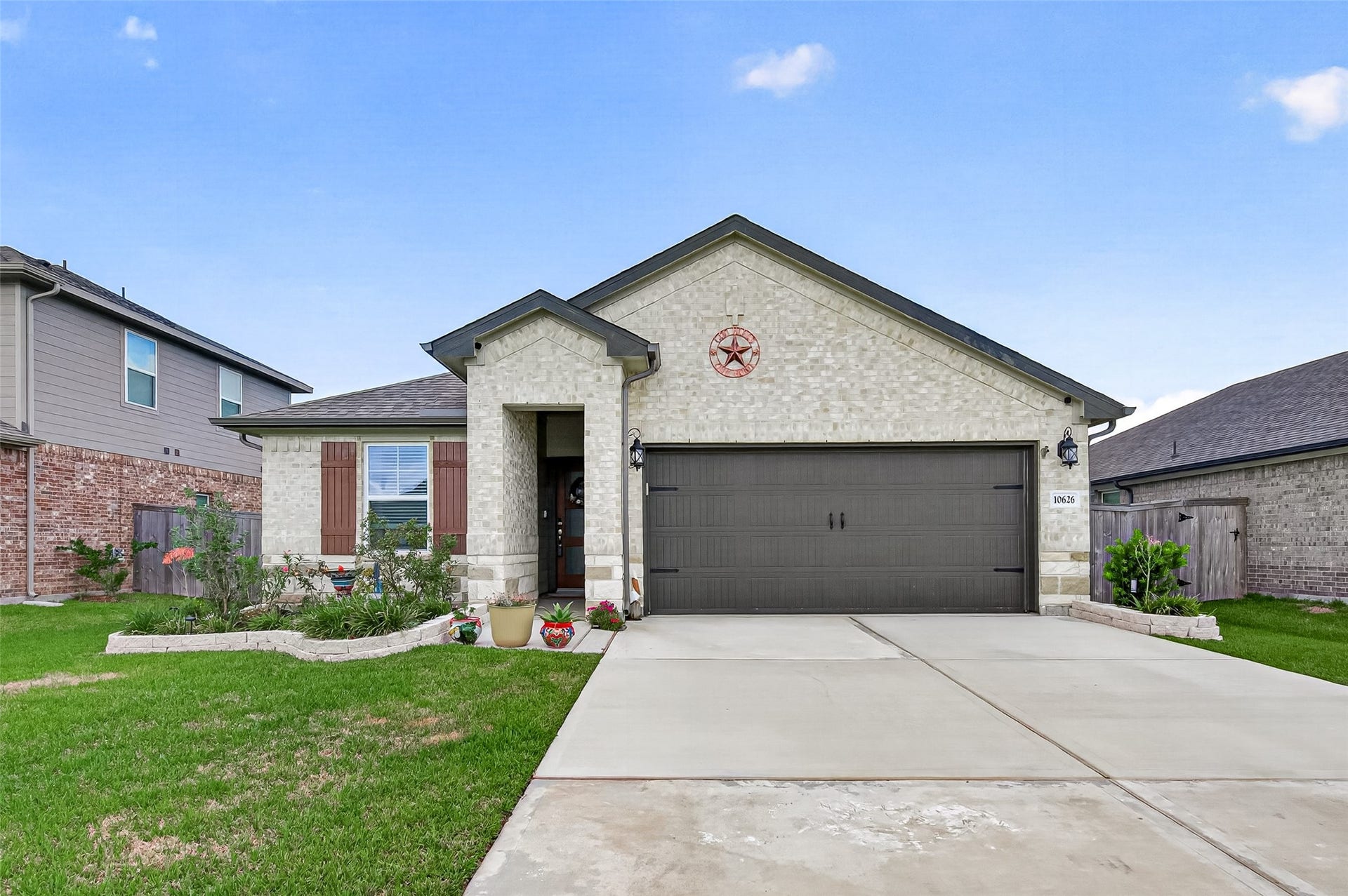 10626 Deussen Lane, Texas City, TX 77591 10626 Deussen Lane, Texas City, TX 77591