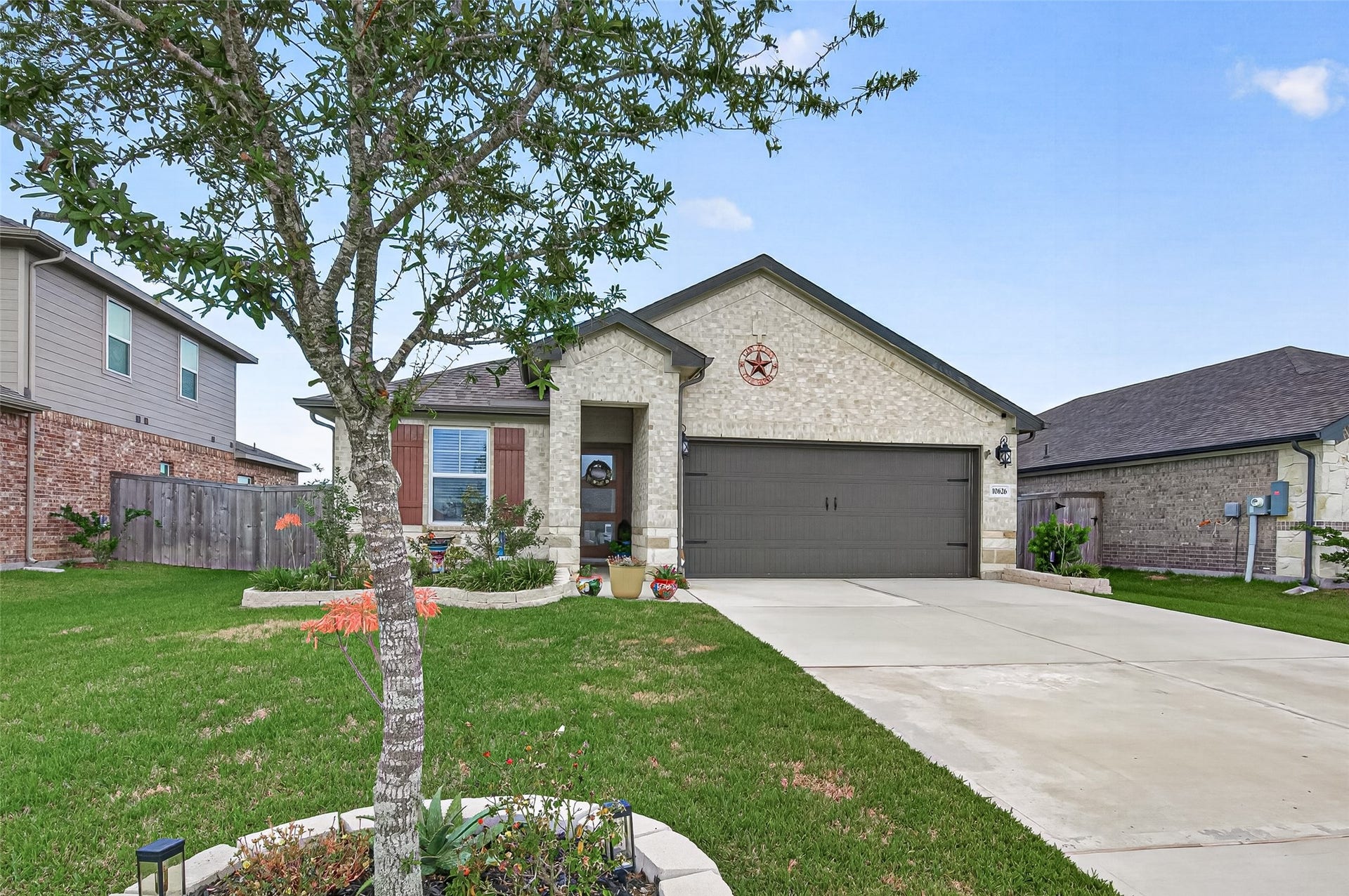 10626 Deussen Lane, Texas City, TX 77591 10626 Deussen Lane, Texas City, TX 77591