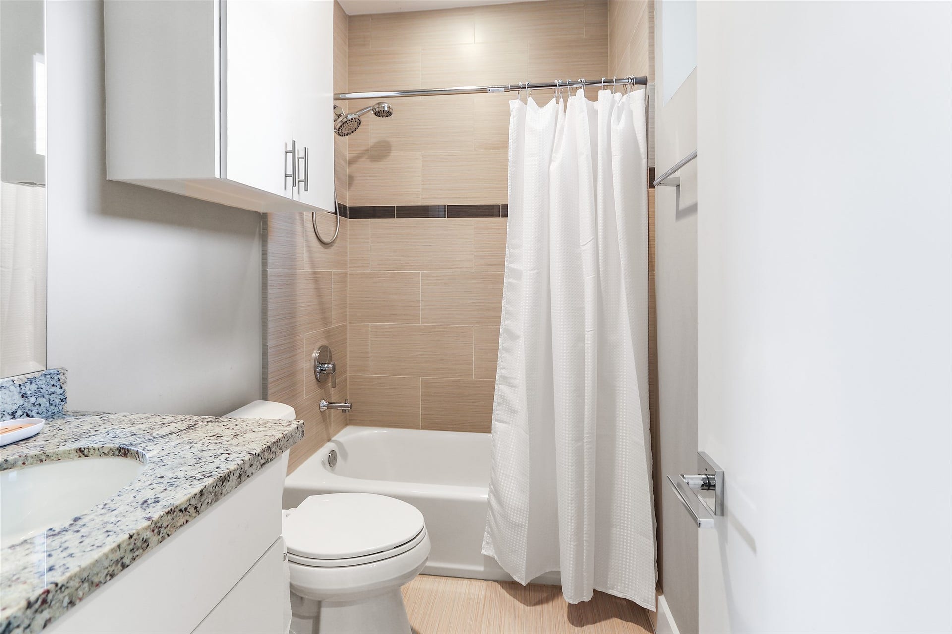 2105 Hadley Street, Houston, TX 77003 2105 Hadley Street, Houston, TX 77003