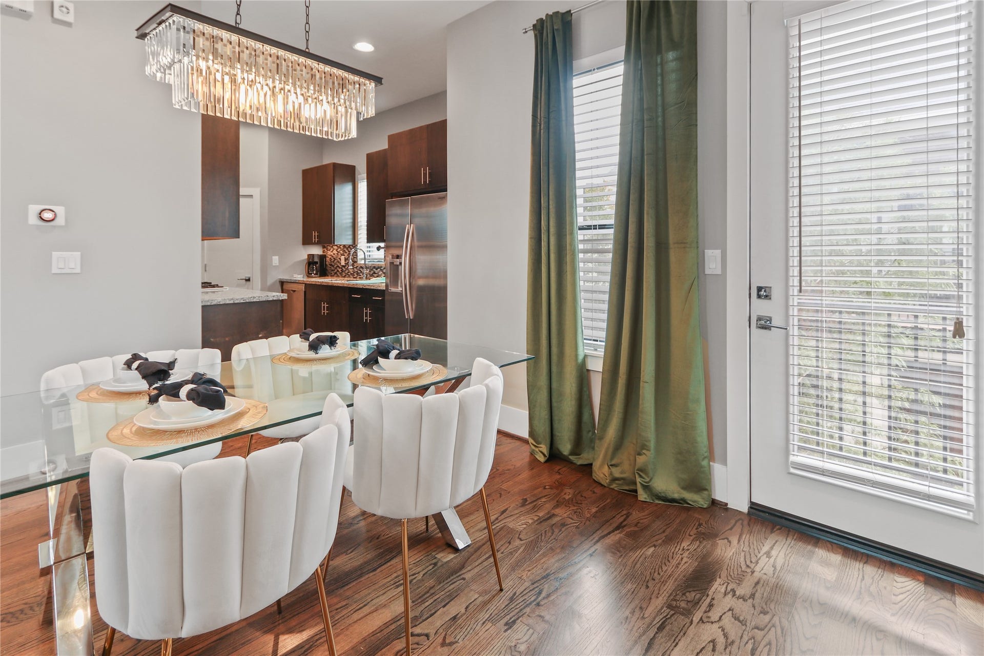 2105 Hadley Street, Houston, TX 77003 2105 Hadley Street, Houston, TX 77003
