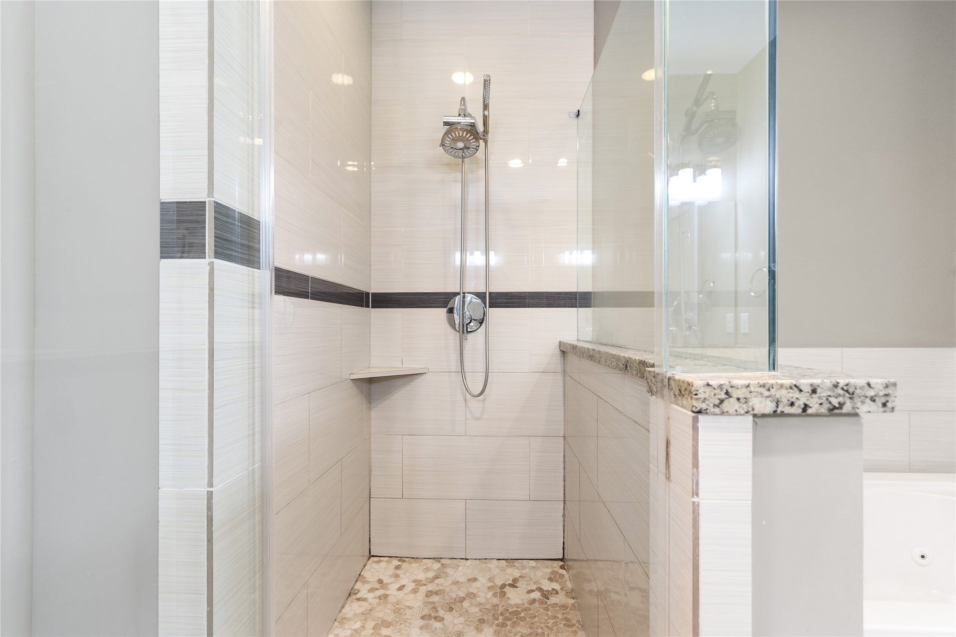 2105 Hadley Street, Houston, TX 77003 2105 Hadley Street, Houston, TX 77003