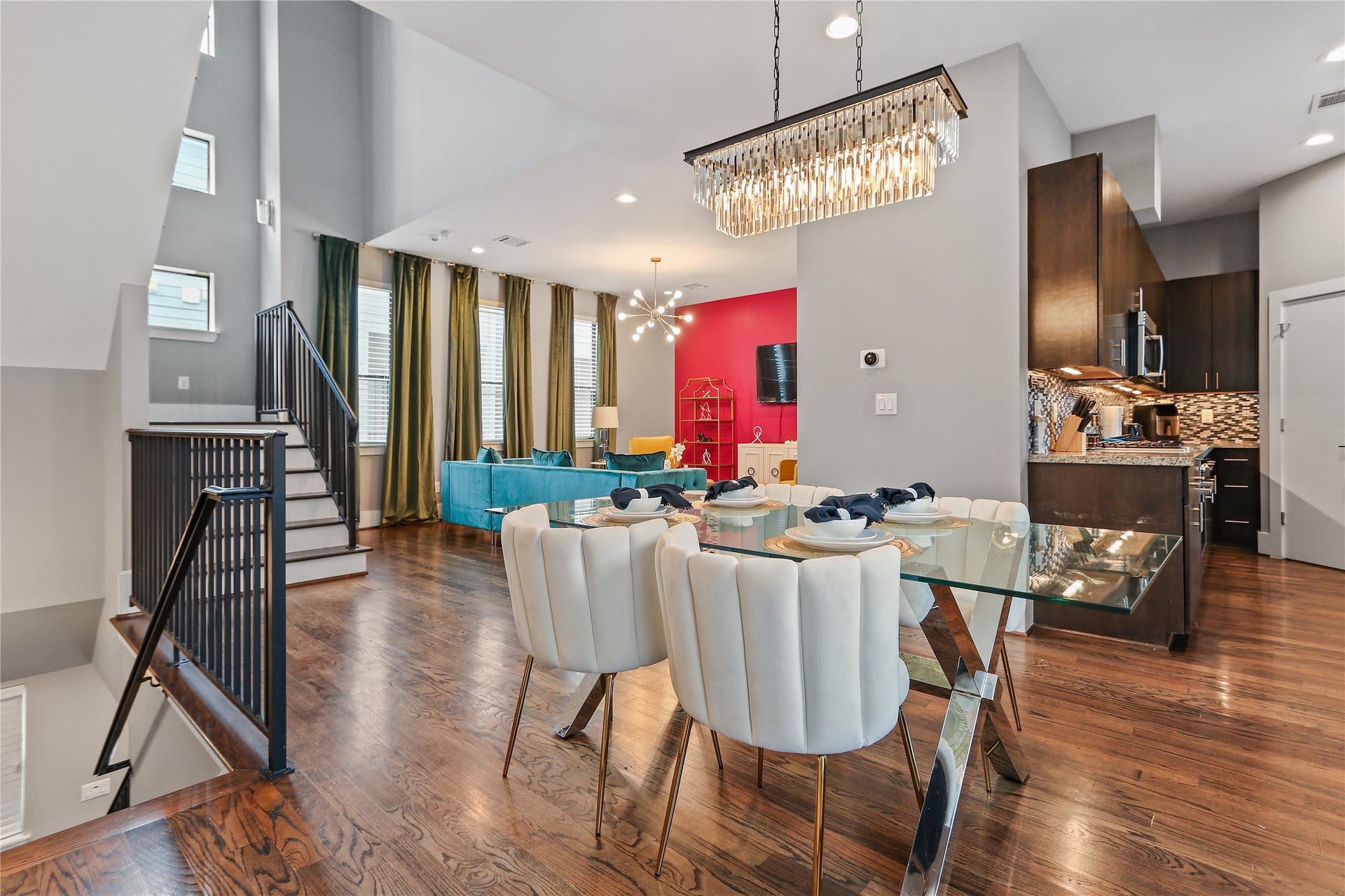 2105 Hadley Street, Houston, TX 77003 2105 Hadley Street, Houston, TX 77003