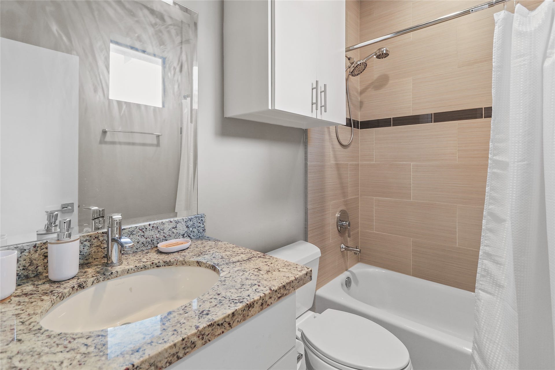 2105 Hadley Street, Houston, TX 77003 2105 Hadley Street, Houston, TX 77003
