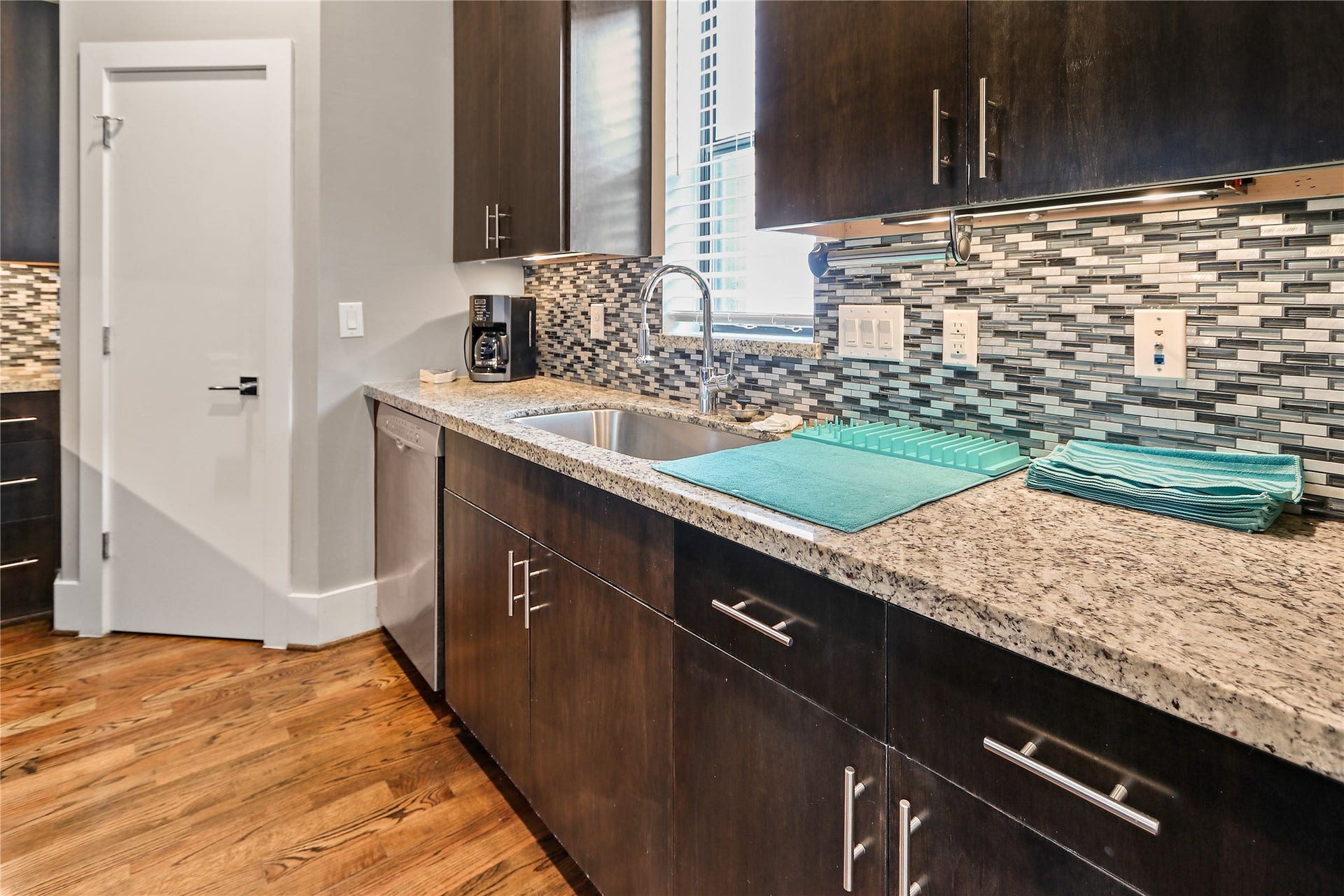 2105 Hadley Street, Houston, TX 77003 2105 Hadley Street, Houston, TX 77003