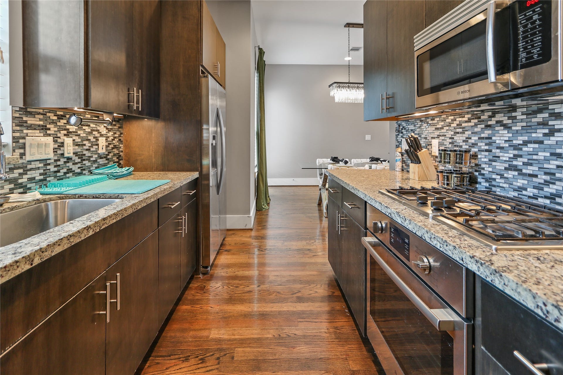 2105 Hadley Street, Houston, TX 77003 2105 Hadley Street, Houston, TX 77003