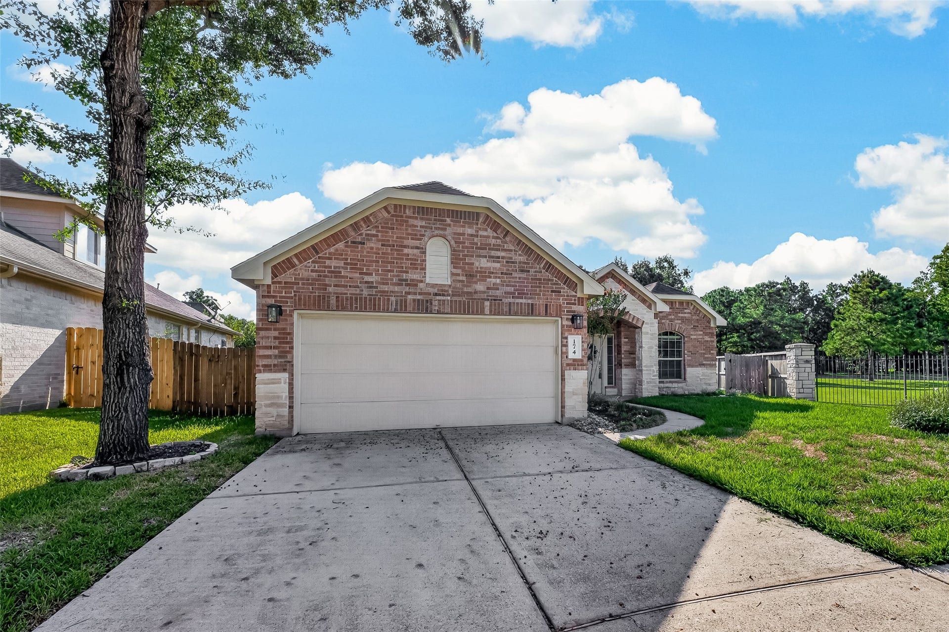 174 Maple Grove Drive, Conroe, TX 77384 174 Maple Grove Drive, Conroe, TX 77384