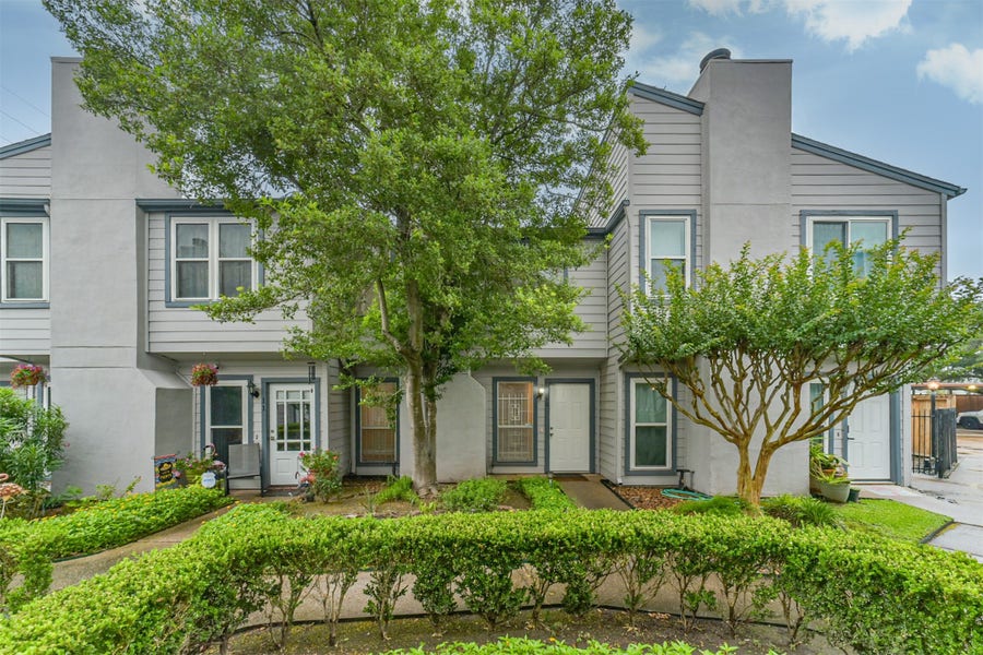 Property photo for 5917 Fairdale Lane, #10, Houston, TX
