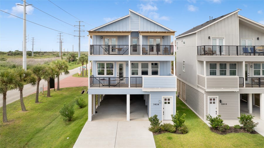 Property photo for 3626 Niko Ct, Galveston, TX